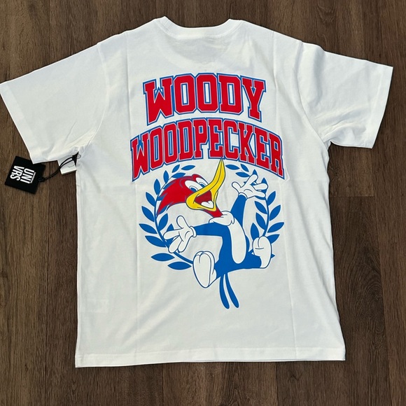 Universal Studios Woody Woodpecker UNI VRS Shirt NEW Small - Picture 1 of 3